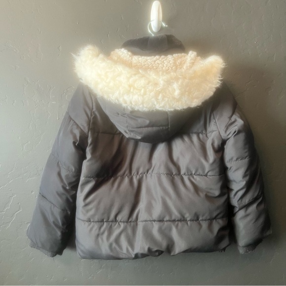 Abercrombie Kids girls jacket size: 5/6 color: black/ white - Picture 7 of 8